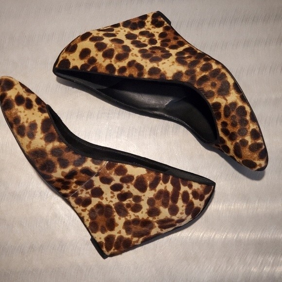Brian Atwood Calf Hair Bejo Wedge Leopard Print Heels Size 6.5 - Picture 4 of 10